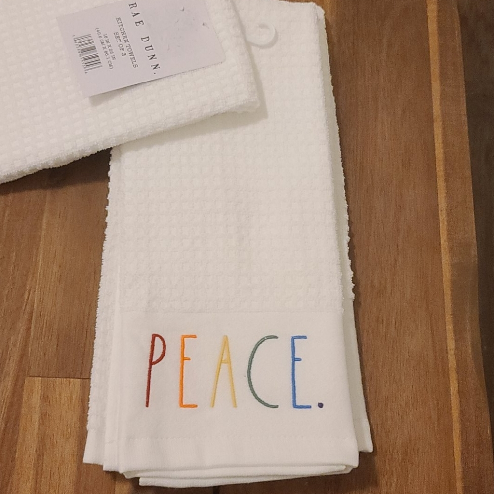 π Kitchen Towel Set - Picture 2 of 4